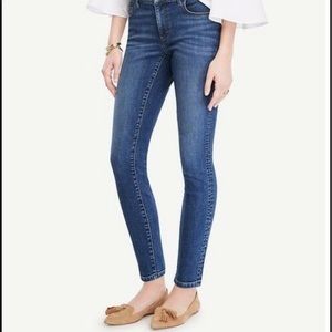 Ann Taylor The Skinny Curvy Fit sz16